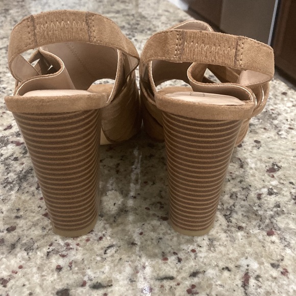 Nib Light Brown 4 inch sandals Coconuts by Matisse 8.5 - Picture 3 of 5